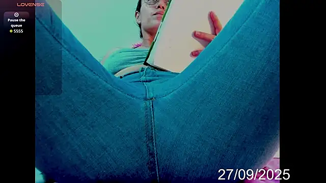 Snapshot of lady_hana28 chatting on 09-27-25, 01:38 lady hana28 online show from 09-27-25, 01:38