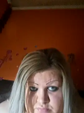 ducicsajsziii online show from 02-05-26, 08:02