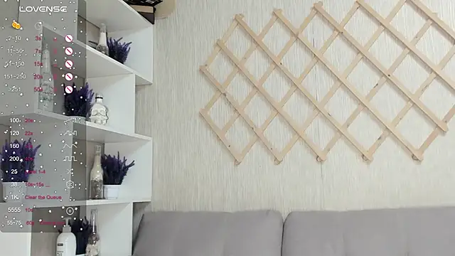 Snapshot of AutoBaby chatting on 11-23-25, 10:59 AutoBaby online show from 11-23-25, 10:59