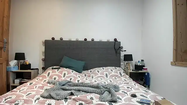 Snapshot of Madame_Callie chatting on 02-09-26, 02:32 Madame Callie online show from 02-09-26, 02:32