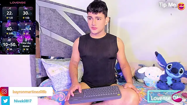 Snapshot of niall_falcon chatting on 03-03-26, 01:06 niall falcon online show from 03-03-26, 01:06