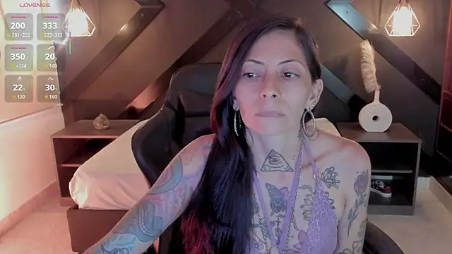 dark gotica online show from 03-30-26, 08:43