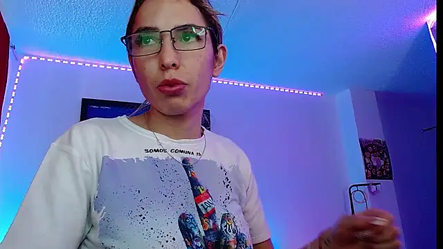 Snapshot of Niky_777 chatting on 09-11-25, 04:51 Niky 777 online show from 09-11-25, 04:51