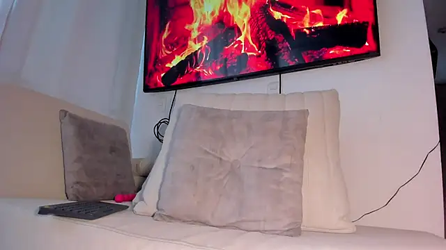 HannahDavis  online show from 04-10-26, 12:10