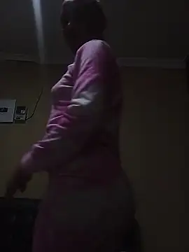 Snapshot of ShooingBunch chatting on 02-17-26, 02:57 ShooingBunch online show from 02-17-26, 02:57