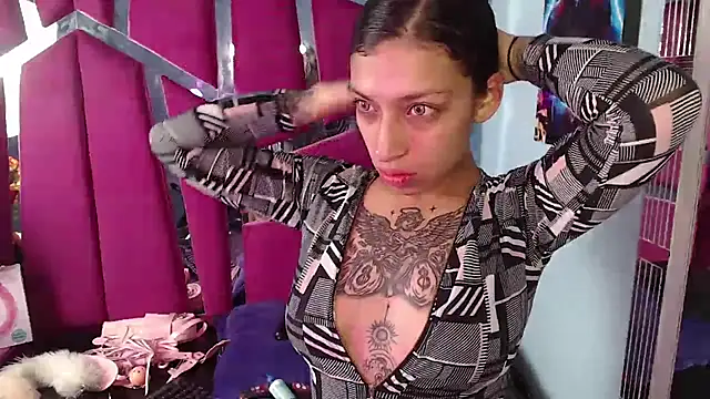 Snapshot of TeennNaugthy18 chatting on 12-21-24, 03:03 TeennNaugthy18 online show from 12-21-24, 03:03