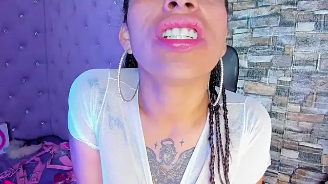 Snapshot of TeennNaugthy18 chatting on 01-15-25, 10:06 TeennNaugthy18 online show from 01-15-25, 10:06