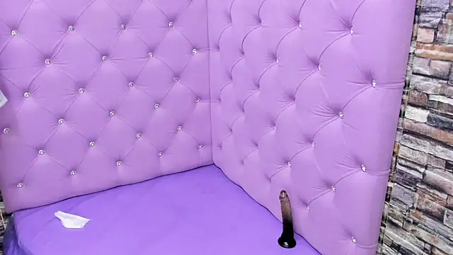 Snapshot of TeennNaugthy18 chatting on 01-18-25, 09:45 TeennNaugthy18 online show from 01-18-25, 09:45