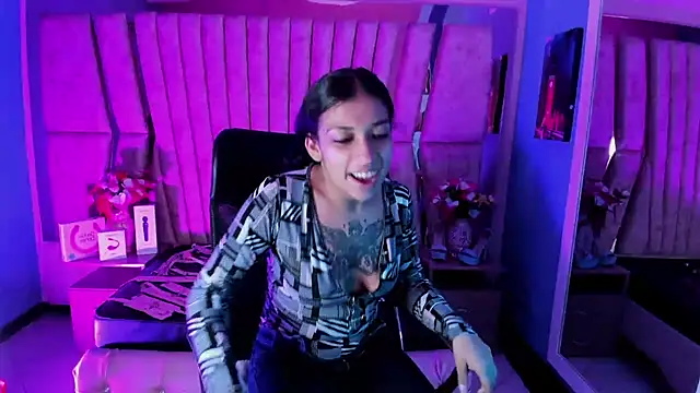 Snapshot of TeennNaugthy18 chatting on 02-10-25, 02:30 TeennNaugthy18 online show from 02-10-25, 02:30