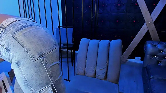 Snapshot of TeennNaugthy18 chatting on 09-17-25, 03:19 TeennNaugthy18 online show from 09-17-25, 03:19