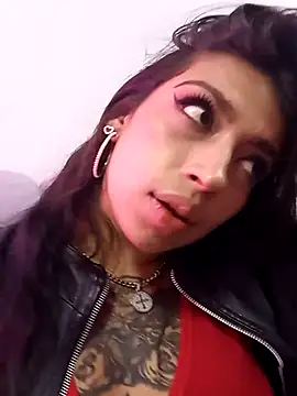 Snapshot of TeennNaugthy18 chatting on 09-20-25, 03:51 TeennNaugthy18 online show from 09-20-25, 03:51