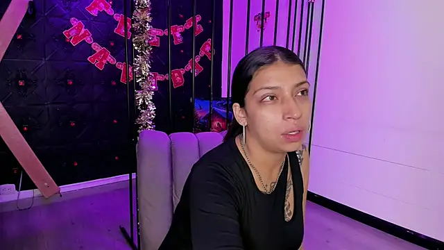 Snapshot of TeennNaugthy18 chatting on 12-14-25, 02:50 TeennNaugthy18 online show from 12-14-25, 02:50