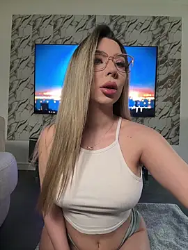 Snapshot of Assmerising chatting on 03-05-26, 11:39 Assmerising online show from 03-05-26, 11:39