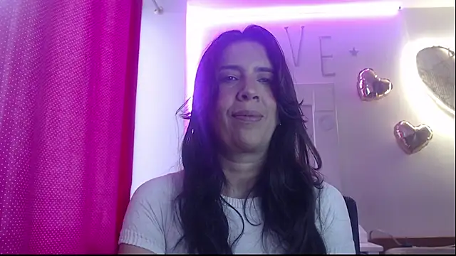 Victoria meester online show from 02-25-25, 02:22