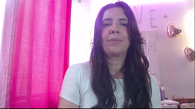 Victoria meester online show from 02-25-25, 05:25