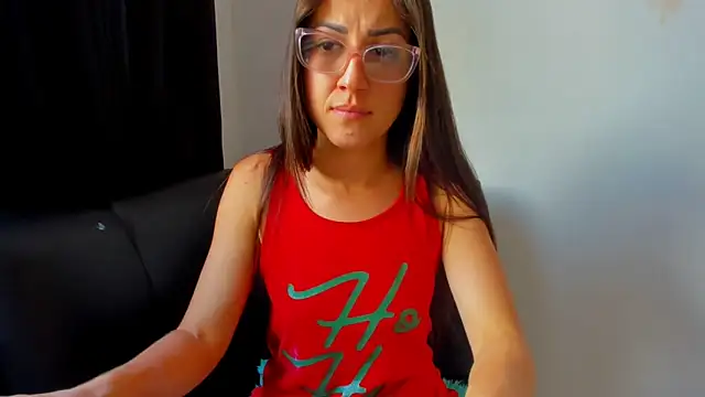 Snapshot of squirttati33 chatting on 12-06-24, 03:22 squirttati33 online show from 12-06-24, 03:22