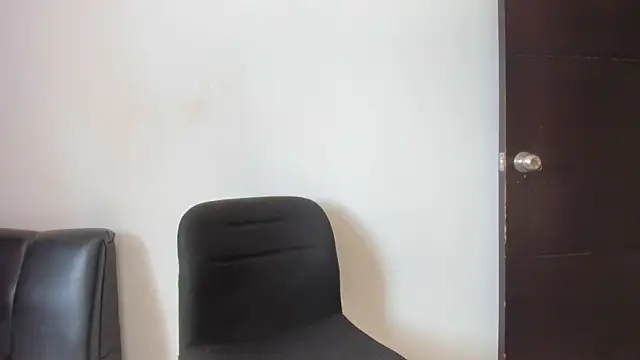 Snapshot of squirttati33 chatting on 09-10-25, 04:51 squirttati33 online show from 09-10-25, 04:51