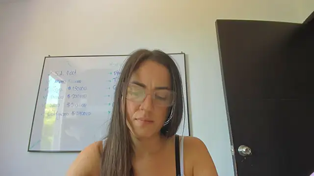 Snapshot of squirttati33 chatting on 09-20-25, 03:46 squirttati33 online show from 09-20-25, 03:46