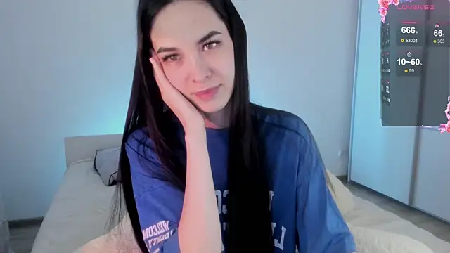 Snapshot of 666kisses chatting on 12-22-24, 03:00 666kisses online show from 12-22-24, 03:00