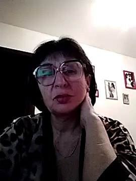 Snapshot of AlbinaXPretty chatting on 12-06-24, 02:17 AlbinaXPretty online show from 12-06-24, 02:17