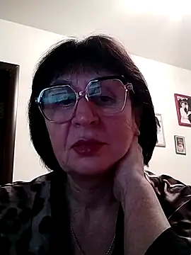 Snapshot of AlbinaXPretty chatting on 12-09-24, 08:12 AlbinaXPretty online show from 12-09-24, 08:12