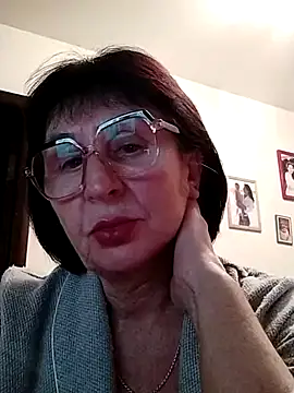 Snapshot of AlbinaXPretty chatting on 12-10-24, 08:49 AlbinaXPretty online show from 12-10-24, 08:49