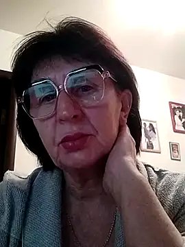 Snapshot of AlbinaXPretty chatting on 12-15-24, 05:34 AlbinaXPretty online show from 12-15-24, 05:34