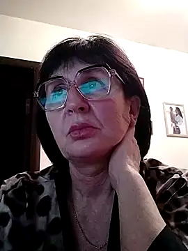 Snapshot of AlbinaXPretty chatting on 12-22-24, 07:31 AlbinaXPretty online show from 12-22-24, 07:31