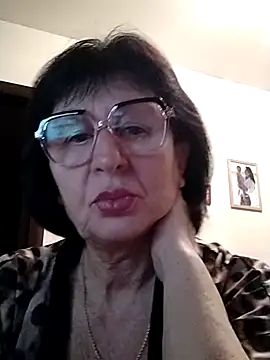 Snapshot of AlbinaXPretty chatting on 12-27-24, 04:47 AlbinaXPretty online show from 12-27-24, 04:47