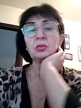 Snapshot of AlbinaXPretty chatting on 12-28-24, 10:36 AlbinaXPretty online show from 12-28-24, 10:36