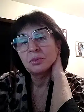 Snapshot of AlbinaXPretty chatting on 12-29-24, 08:04 AlbinaXPretty online show from 12-29-24, 08:04