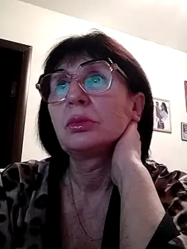Snapshot of AlbinaXPretty chatting on 01-14-25, 08:15 AlbinaXPretty online show from 01-14-25, 08:15