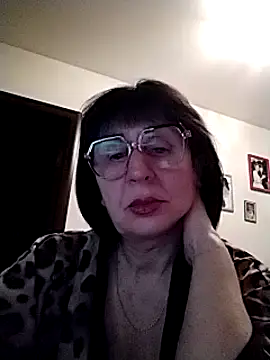 Snapshot of AlbinaXPretty chatting on 01-15-25, 08:37 AlbinaXPretty online show from 01-15-25, 08:37