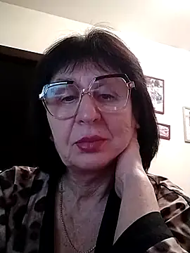 Snapshot of AlbinaXPretty chatting on 01-24-25, 09:26 AlbinaXPretty online show from 01-24-25, 09:26