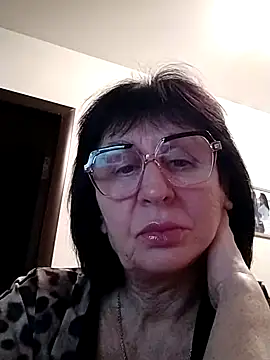 Snapshot of AlbinaXPretty chatting on 01-25-25, 07:07 AlbinaXPretty online show from 01-25-25, 07:07