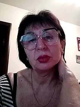 Snapshot of AlbinaXPretty chatting on 02-03-25, 05:35 AlbinaXPretty online show from 02-03-25, 05:35