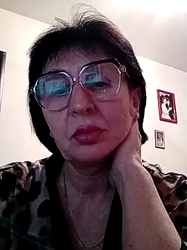 Snapshot of AlbinaXPretty chatting on 02-03-25, 08:35 AlbinaXPretty online show from 02-03-25, 08:35
