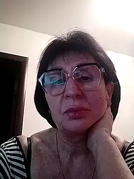 Snapshot of AlbinaXPretty chatting on 02-04-25, 08:06 AlbinaXPretty online show from 02-04-25, 08:06