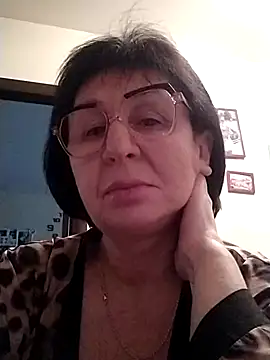 Snapshot of AlbinaXPretty chatting on 02-08-25, 06:54 AlbinaXPretty online show from 02-08-25, 06:54