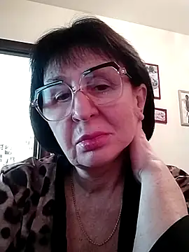 Snapshot of AlbinaXPretty chatting on 02-10-25, 12:50 AlbinaXPretty online show from 02-10-25, 12:50