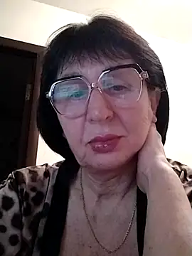Snapshot of AlbinaXPretty chatting on 03-05-25, 09:04 AlbinaXPretty online show from 03-05-25, 09:04