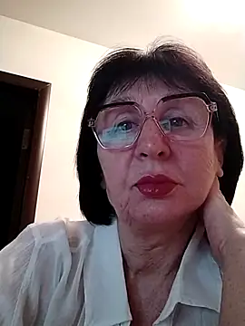 Snapshot of AlbinaXPretty chatting on 03-06-25, 07:32 AlbinaXPretty online show from 03-06-25, 07:32