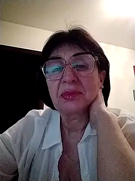 Snapshot of AlbinaXPretty chatting on 03-09-25, 07:15 AlbinaXPretty online show from 03-09-25, 07:15