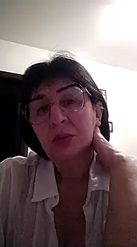 Snapshot of AlbinaXPretty chatting on 03-18-25, 09:21 AlbinaXPretty online show from 03-18-25, 09:21