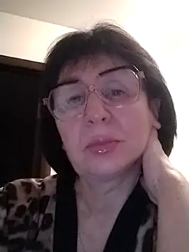 Snapshot of AlbinaXPretty chatting on 03-21-25, 08:08 AlbinaXPretty online show from 03-21-25, 08:08