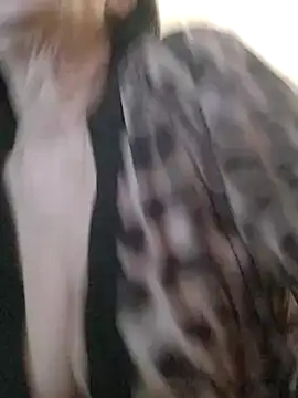 Snapshot of AlbinaXPretty chatting on 03-22-25, 05:31 AlbinaXPretty online show from 03-22-25, 05:31