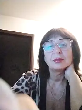 Snapshot of AlbinaXPretty chatting on 09-08-25, 07:35 AlbinaXPretty online show from 09-08-25, 07:35