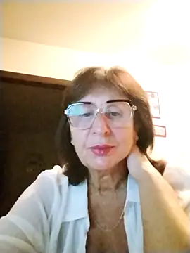 Snapshot of AlbinaXPretty chatting on 09-10-25, 07:25 AlbinaXPretty online show from 09-10-25, 07:25