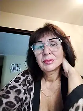 Snapshot of AlbinaXPretty chatting on 09-16-25, 07:31 AlbinaXPretty online show from 09-16-25, 07:31