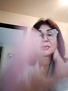 Snapshot of AlbinaXPretty chatting on 09-25-25, 07:12 AlbinaXPretty online show from 09-25-25, 07:12